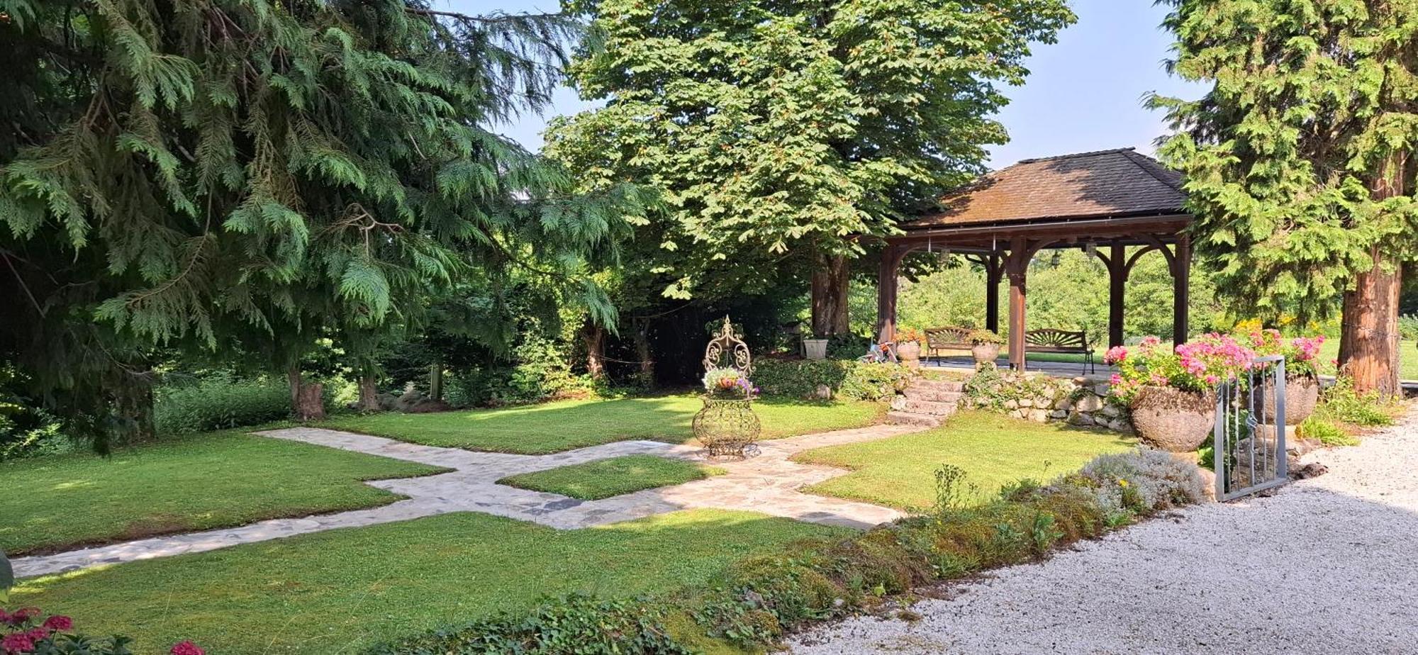Ferienwohnungen Schloss Wasserleonburg Nötsch Extérieur photo